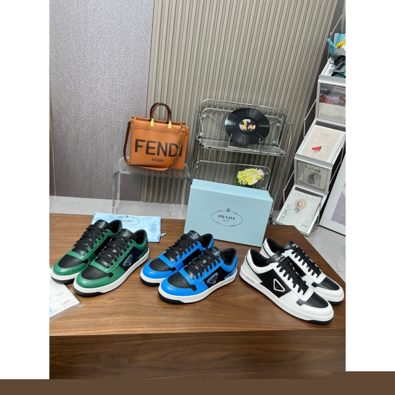 Pra*a casual shoes